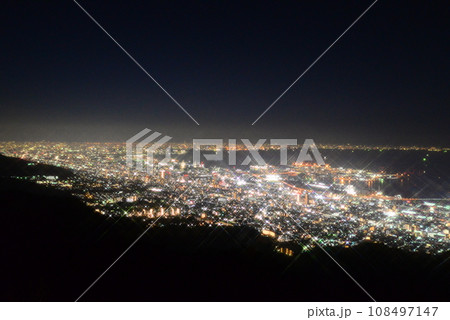摩耶山　掬星台からの夜景（兵庫県神戸市） 108497147