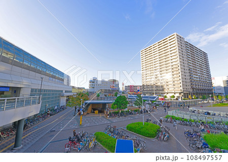 【大阪府】10月・大日駅前の街風景 【大阪府】10月・大日駅前の街風景 108497557