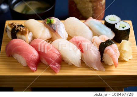 握り寿司盛り合わせ 握り寿司盛り合わせ 108497729
