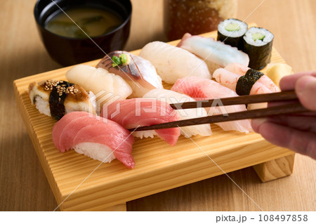 握り寿司盛り合わせ 握り寿司盛り合わせ 108497858