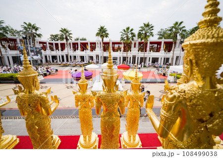 A Lot of Golden Statue standing in the temple A Lot of Golden Statue standing in the temple 108499038