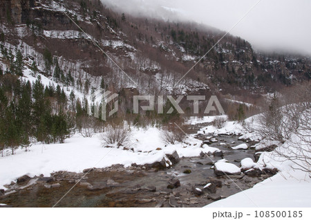 Arazas River. 108500185