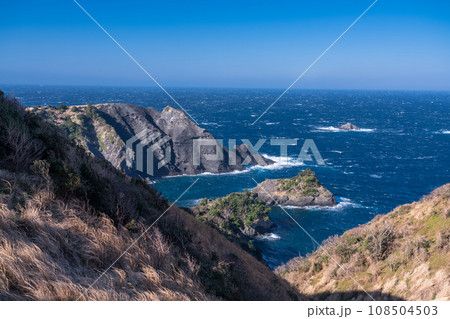 《静岡県》あいあい岬の海岸線・伊豆の南端奥石廊崎 《静岡県》あいあい岬の海岸線・伊豆の南端奥石廊崎 108504503