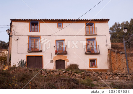 House. House. 108507688