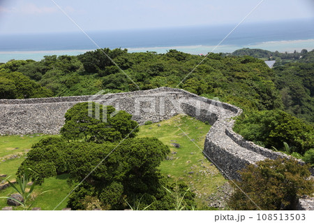 今帰仁城跡の大隅風景_沖縄 108513503