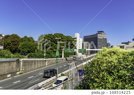東京北の丸公園　首都高速都心環状線　竹橋JCT　東京都千代田区 108514225