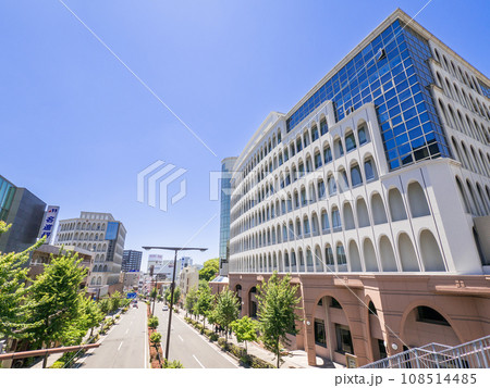 名古屋市昭和区八事都市風景　山手グリーンロード　中京大学 108514485