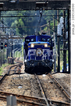 新緑の鬼怒路をプッシュプル列車が行く…DL大樹『PP運転』 108516090