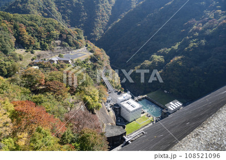 奥多摩湖小河内ダム 108521096