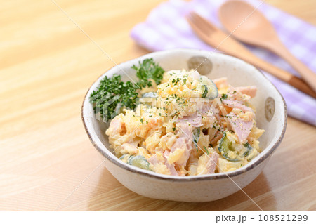じゃが芋料理の定番 ポテトサラダ じゃが芋料理の定番 ポテトサラダ 108521299