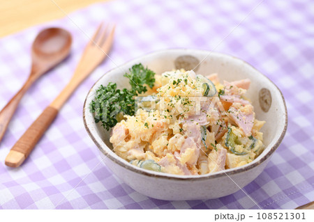 じゃが芋料理の定番 ポテトサラダ じゃが芋料理の定番 ポテトサラダ 108521301