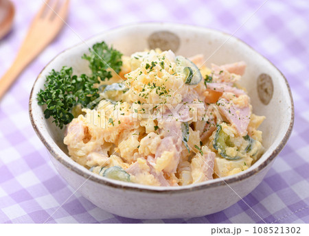 じゃが芋料理の定番 ポテトサラダ じゃが芋料理の定番 ポテトサラダ 108521302