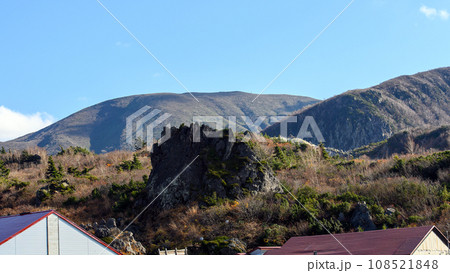 須川温泉より栗駒山を望む 岩手県 須川温泉より栗駒山を望む 岩手県 108521848