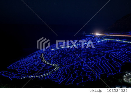 奥能登の観光名所|世界農業遺産の白米千枚田のイルミネーションの夜景|あぜのきらめき|石川県輪島市 奥能登の観光名所|世界農業遺産の白米千枚田のイルミネーションの夜景|あぜのきらめき|石川県輪島市 108524322