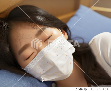 風邪かインフルかコロナで療養中の女性 108526424
