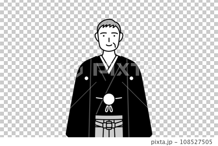 正面を向いた笑顔の紋付袴姿のシニア男性、お正月の初詣や結婚式で 108527505
