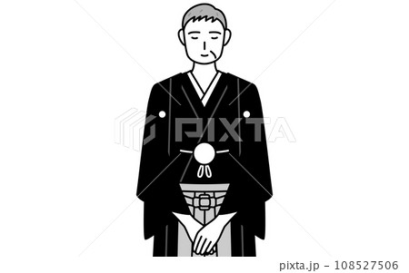 手を組んでお辞儀する紋付袴姿のシニア男性、お正月の初詣や結婚式で 手を組んでお辞儀する紋付袴姿のシニア男性、お正月の初詣や結婚式で 108527506