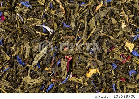 Flavoured green tea isolated 108529700