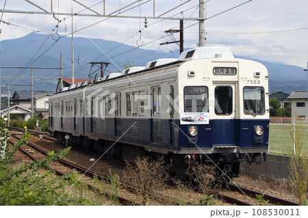 引退間際の上田電鉄別所線7200系電車(まるまどりーむ号) 引退間際の上田電鉄別所線7200系電車(まるまどりーむ号) 108530011