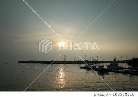 Seaside Restaurantからの夕景_嘉手納 108530310