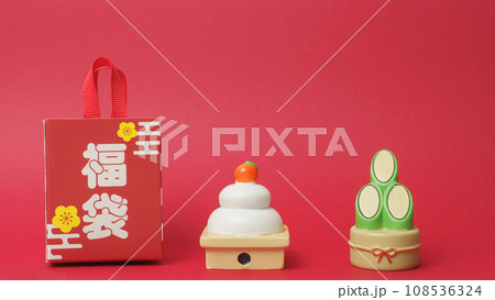 福袋・初売りセール イメージ 赤背景 福袋・初売りセール イメージ 赤背景 108536324