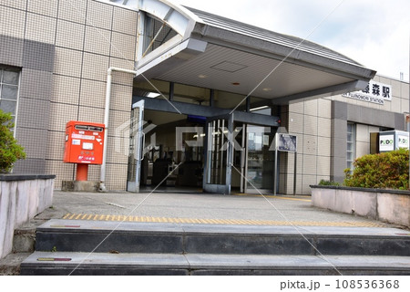 伏見区　JR奈良線の藤森駅（ふじのもりえき） 108536368