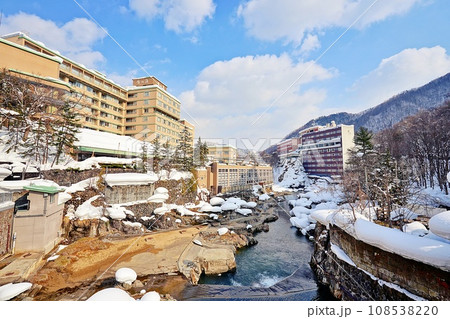 冬の定山渓温泉の風景 (北海道札幌市南区) 冬の定山渓温泉の風景 (北海道札幌市南区) 108538220