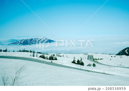 立山アルペンルートの雲海 108538959
