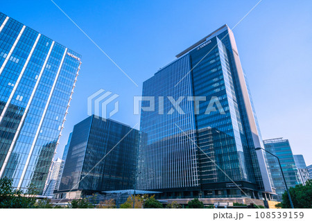日本の横浜都市景観 2024年春開業予定の横浜シンフォステージや新高島駅周辺のオフィスビル群など 108539159