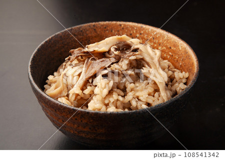 舞茸の炊き込みご飯 舞茸の炊き込みご飯 108541342