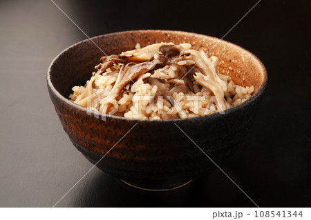 舞茸の炊き込みご飯 108541344