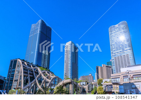 日本の東京都市景観 10月・麻布台ヒルズなどを望む 108541347