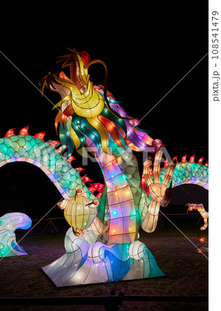 いずみマチ・テラス 巨大ドラゴンランタン いずみマチ・テラス 巨大ドラゴンランタン 108541479