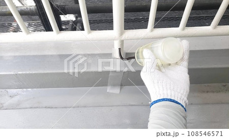 手摺り根本の止水工事(樹脂注入②) 108546571