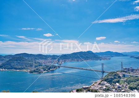 【火の山公園展望台より関門海峡を一望】 山口県下関市藤ケ谷 108548396