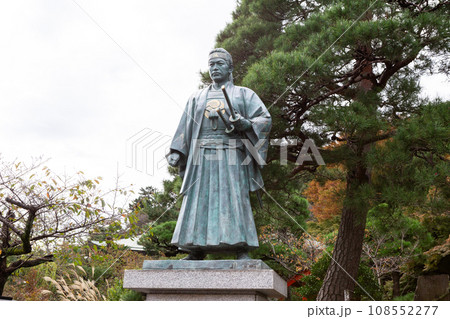 高幡山明王院金剛寺 土方歳三像　東京都日野市 108552277