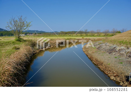 ラムサール条約で保護される宍道湖岸の自然風景 ラムサール条約で保護される宍道湖岸の自然風景 108552281