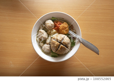 Traditional Indonesia food 108552865
