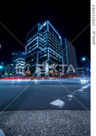 東京新橋四丁目交差点の夜景 東京新橋四丁目交差点の夜景 108553463