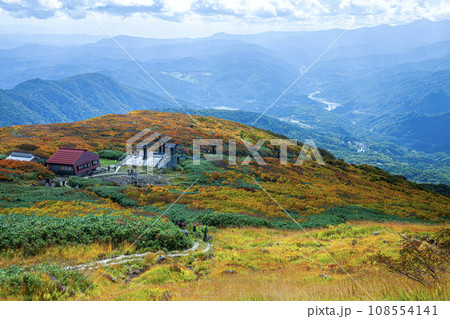 秋の月山 108554141