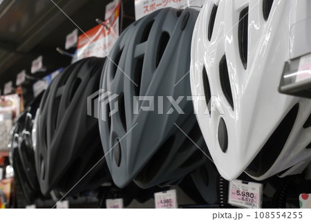 自転車ヘルメット義務化にかかわらず身を守るために・・・。 自転車ヘルメット義務化にかかわらず身を守るために・・・。 108554255