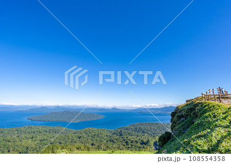 屈斜路湖　美幌峠　展望台　観光客 108554358
