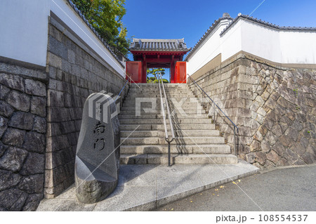 一心寺　南門（大阪府大阪市天王寺区逢阪） 108554537
