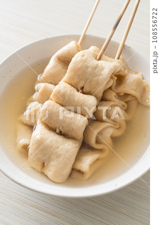 Odeng - Korean fish cake skewer in soup 108556722