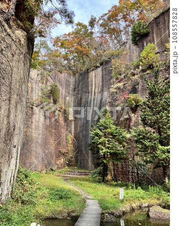 山形県高畠町の瓜割石庭公園 山形県高畠町の瓜割石庭公園 108557828
