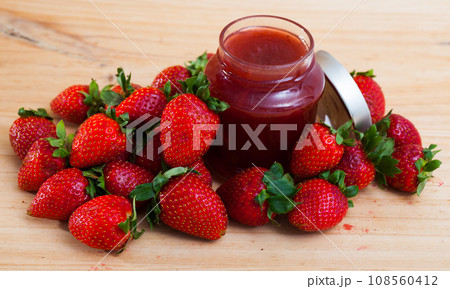Strawberry jam and berries Strawberry jam and berries 108560412
