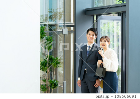 カップル デート カップル デート 108566691