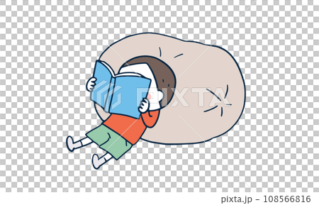 男孩靠著墊子看書 108566816