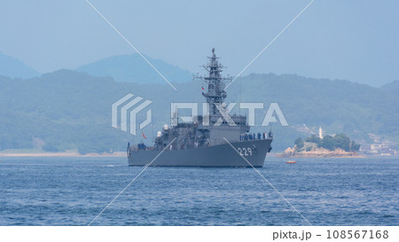 航行する海上自衛隊護衛艦「あぶくま」 航行する海上自衛隊護衛艦「あぶくま」 108567168