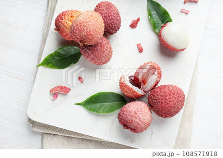 Lychee, concept of fresh and ripe exotic food Lychee, concept of fresh and ripe exotic food 108571918